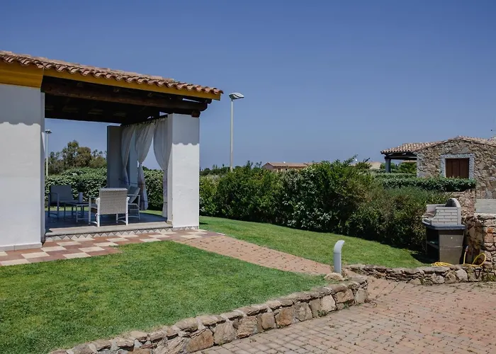 Le Residenze Di Baia Sant'anna بيت للعطل *