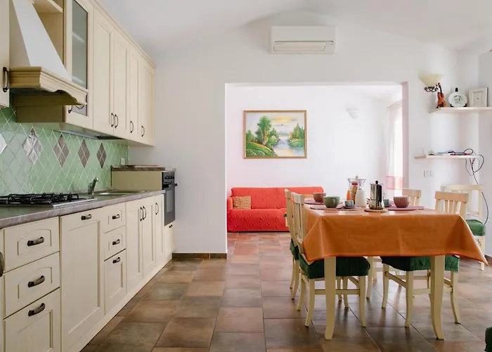 Le Residenze Di Baia Sant'anna بيت للعطل تانايونيلا