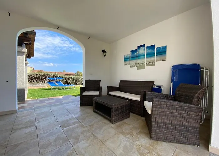 Le Residenze Di Baia Sant'anna * تانايونيلا