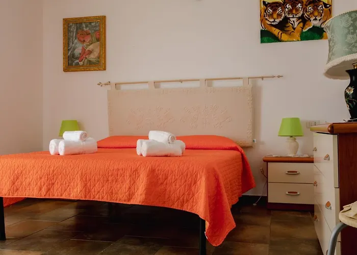 Le Residenze Di Baia Sant'anna بيت للعطل *